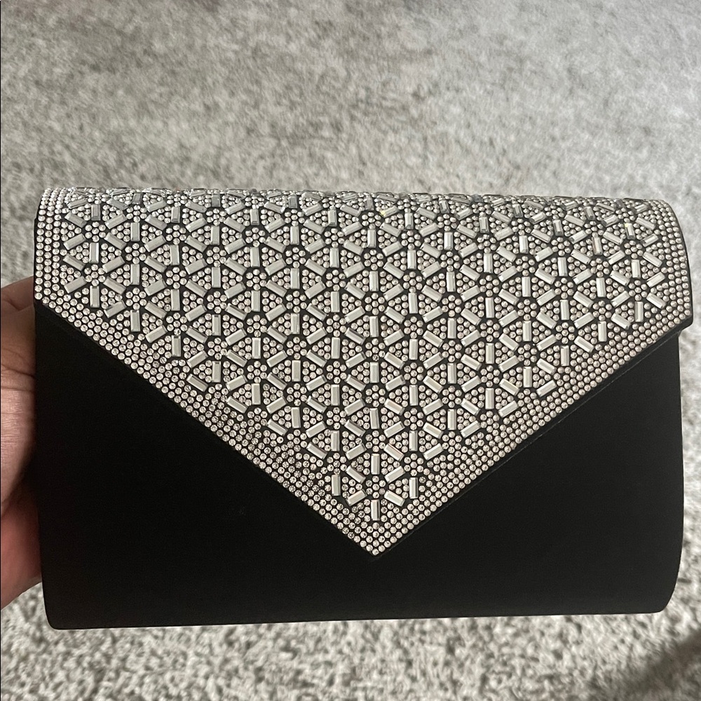 Jessica McClintock Black and Silver Geometric Clutch